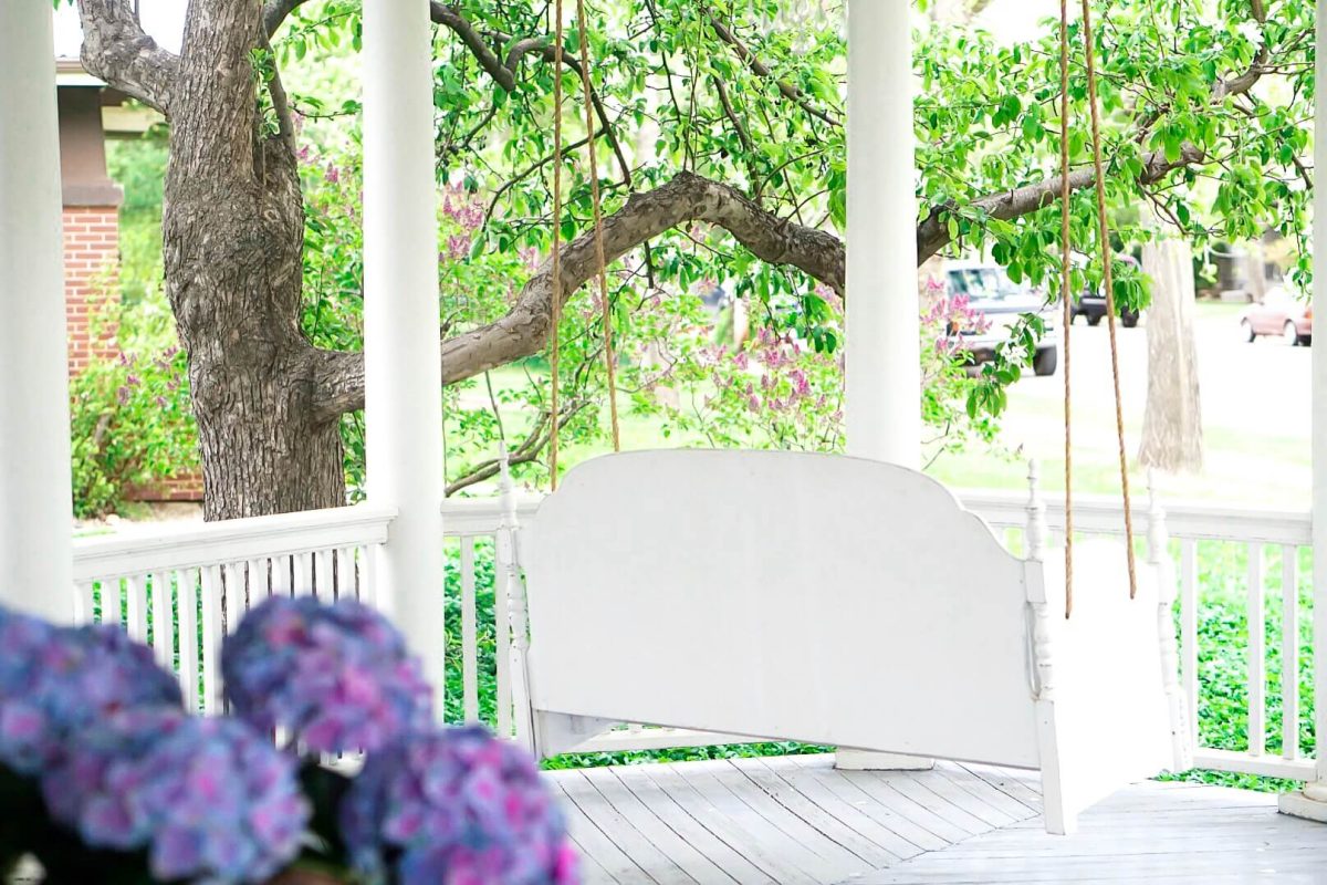 Salvaged DIY Porch Swing 6 Salvaged DIY porch swing