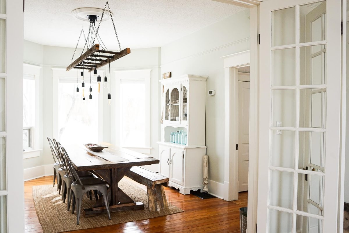 How to make a DIY Industrial Edison Bulb Chandelier 12 How to make a DIY Industrial Edison Bulb Chandelier