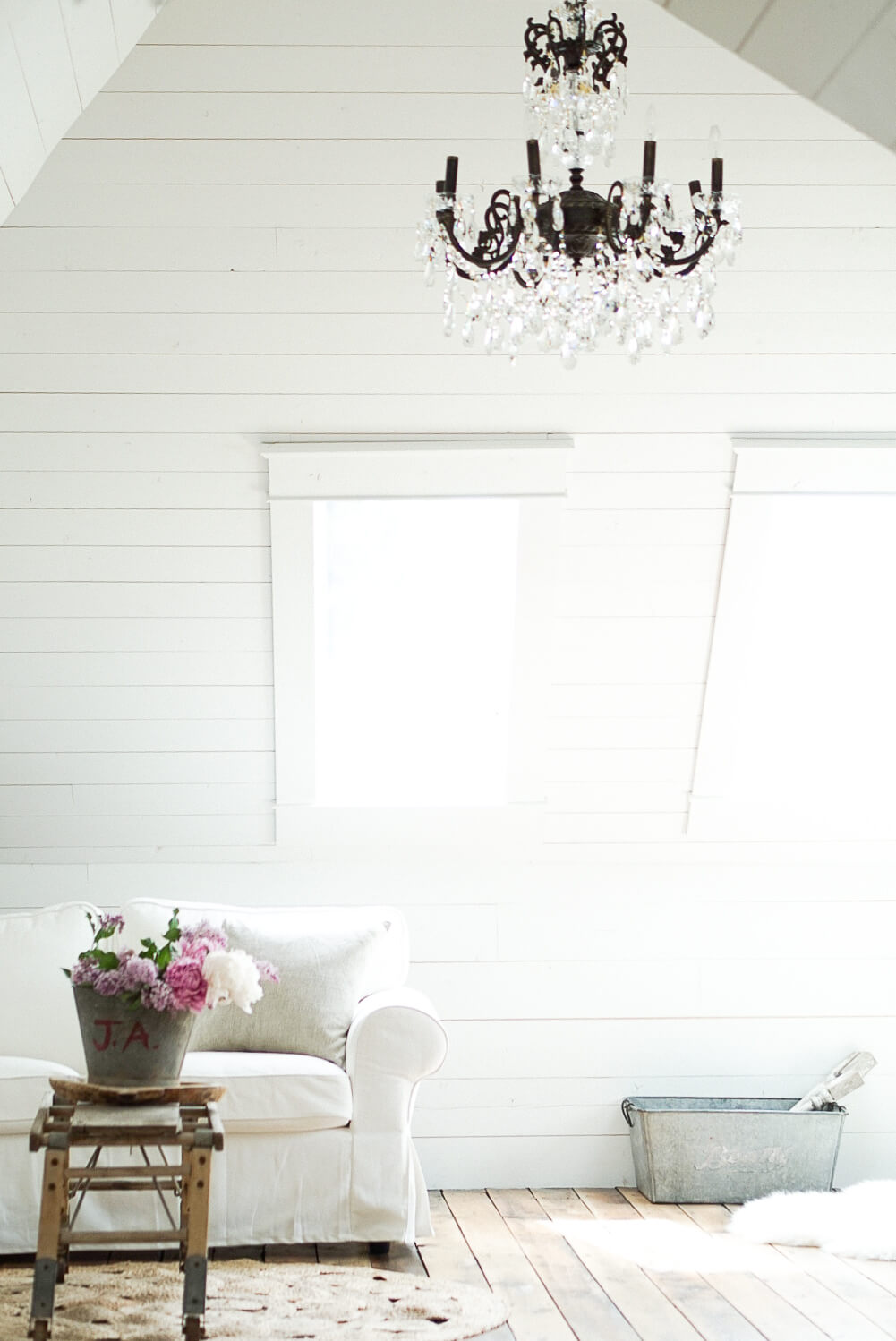 farmhouse chandelier and shiplap details