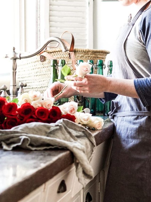 How To Make Roses Last Longer In A Vase