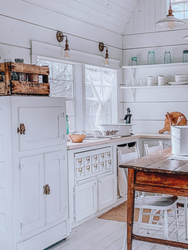 10 Kitchen Storage Cabinets for Small Spaces