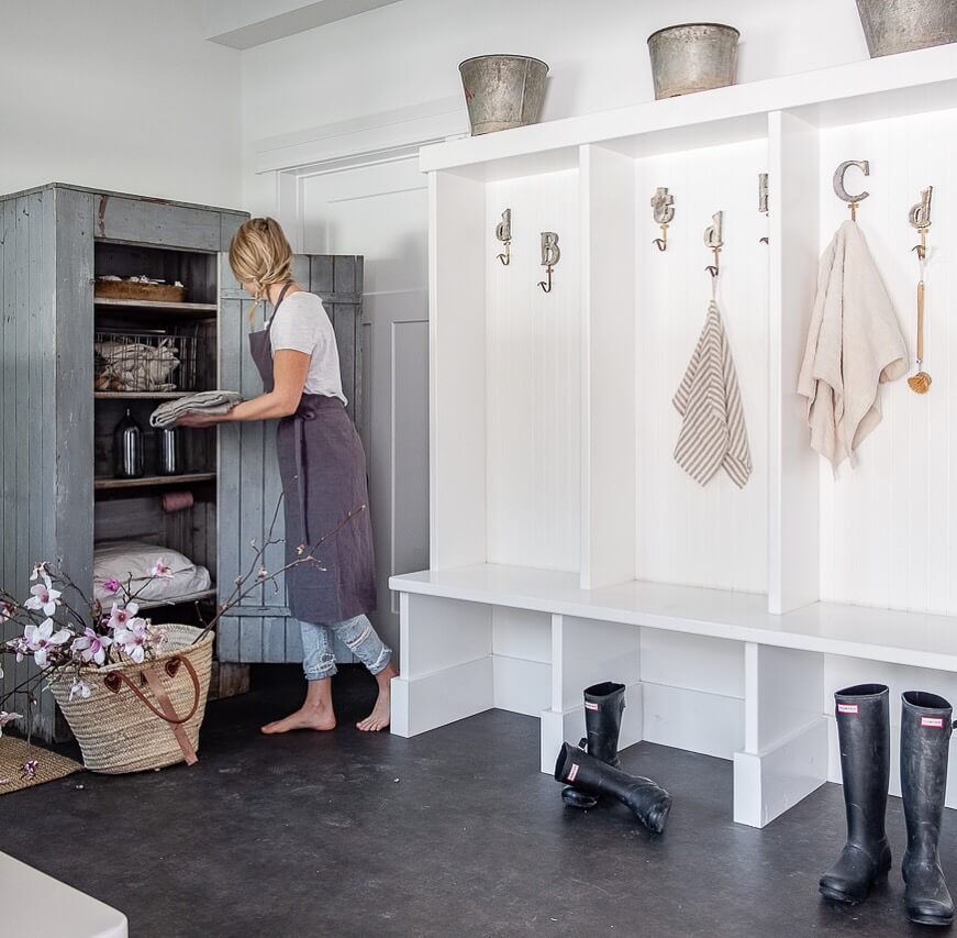 Mudroom Bench and Locker Ideas B Vintage Style