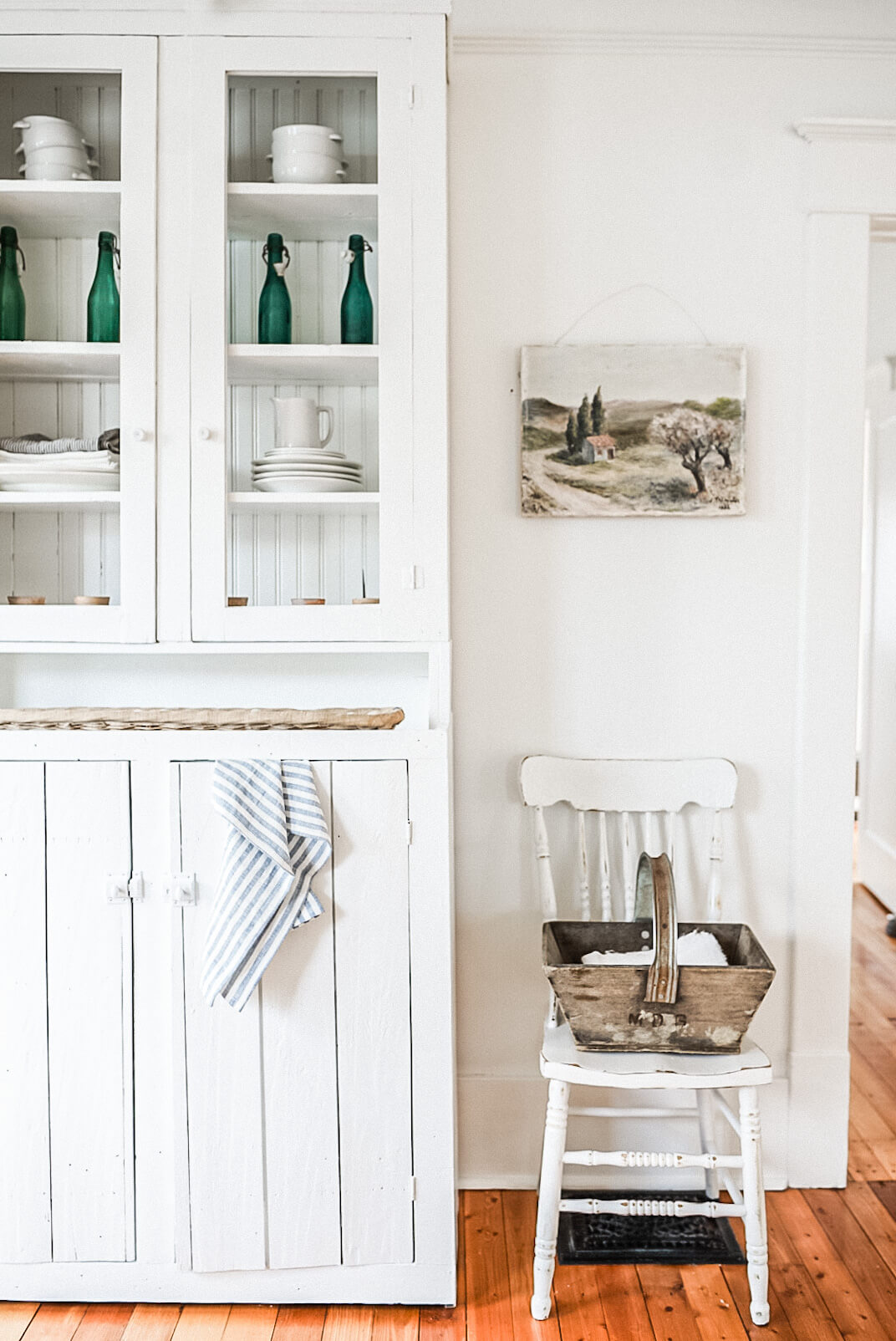 Kitchen clearance hutch farmhouse