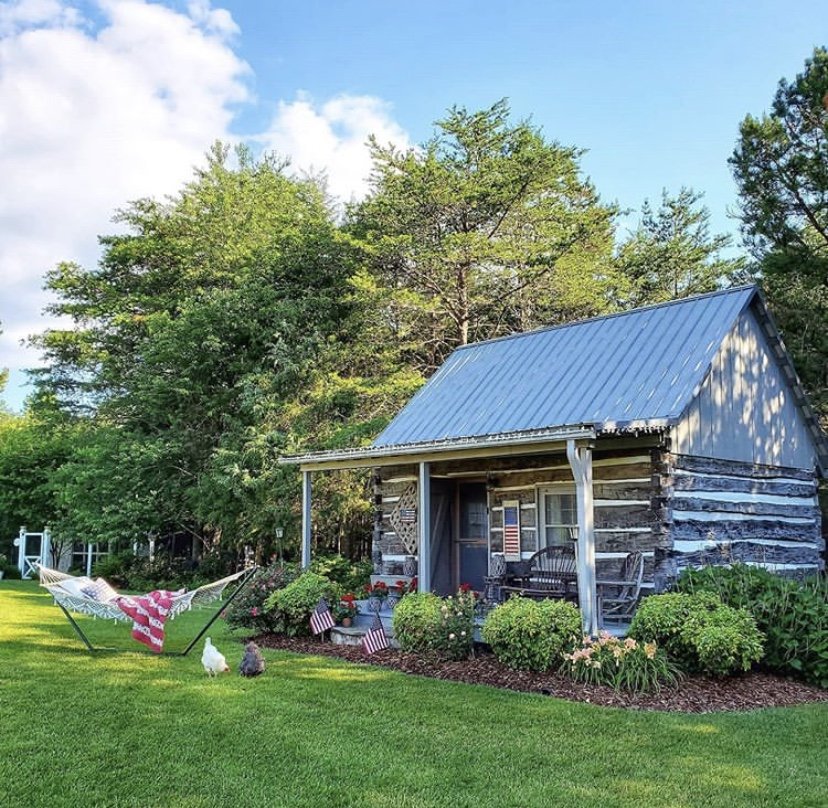 historical log cabin 