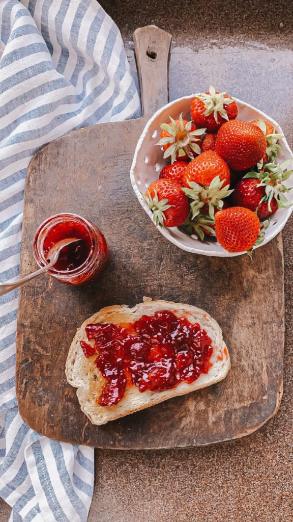 strawberry jam without pectin on a bread board with toast