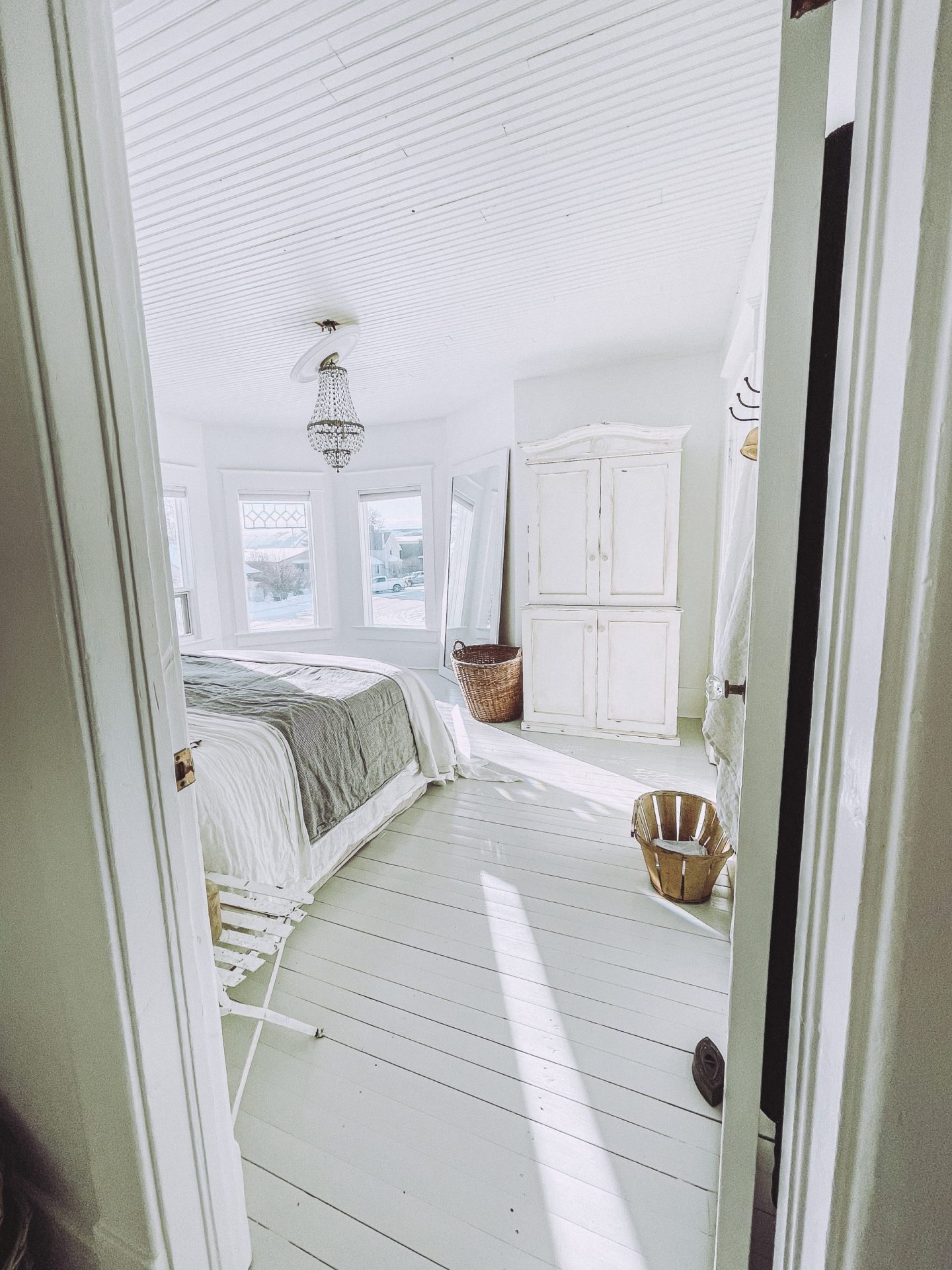 Ceiling plank master bedroom