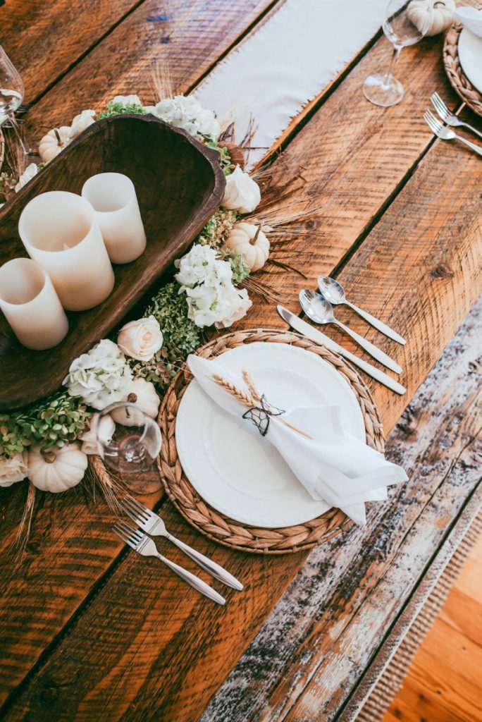 Thanksgiving table