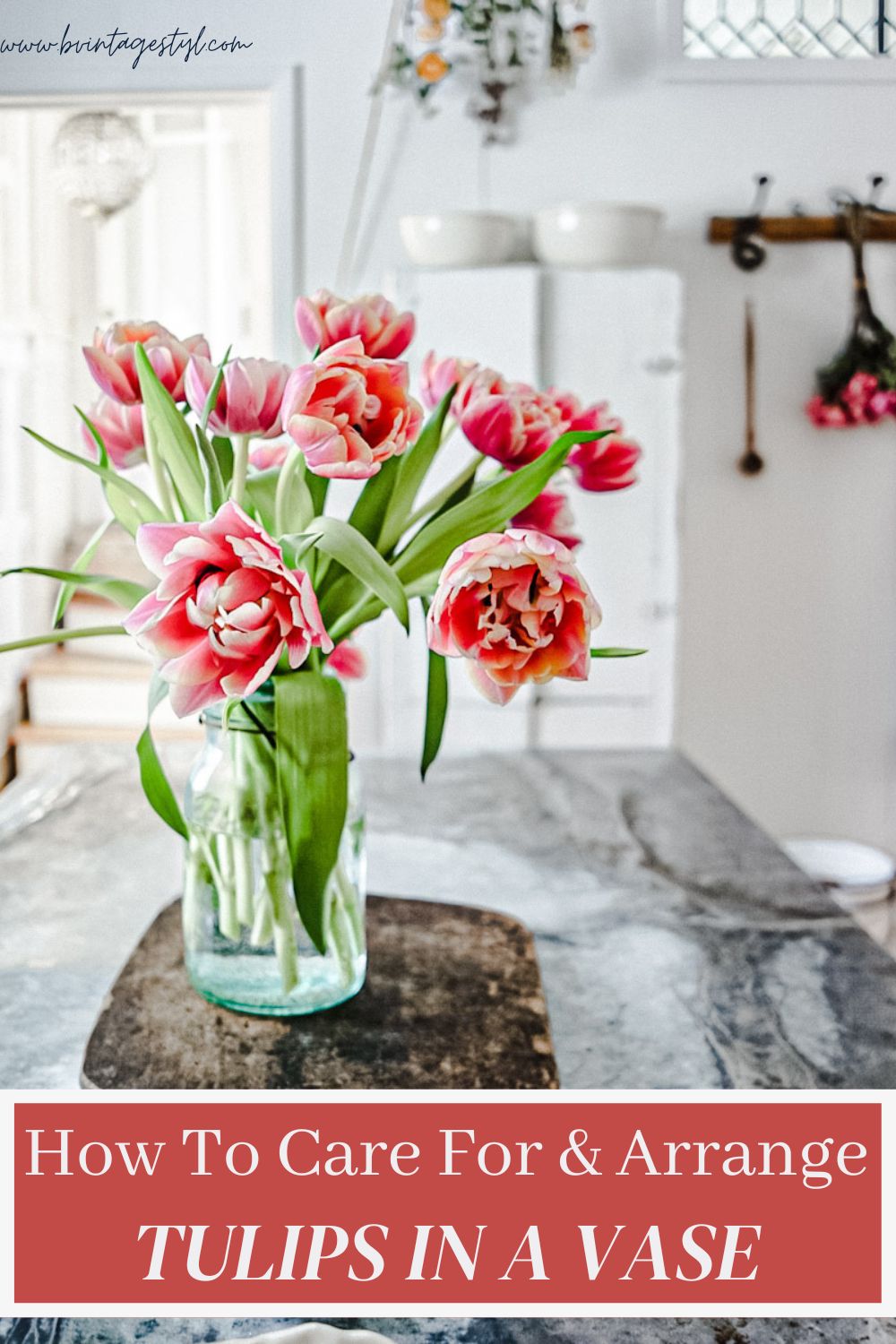 How To Arrange Tulips In A Vase B Vintage Style how-to-arrange-tulips-in-a-vase-b-vintage-style
