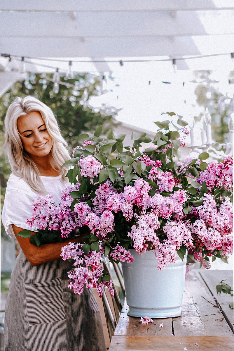 How To Arrange A Lilac Bouquet