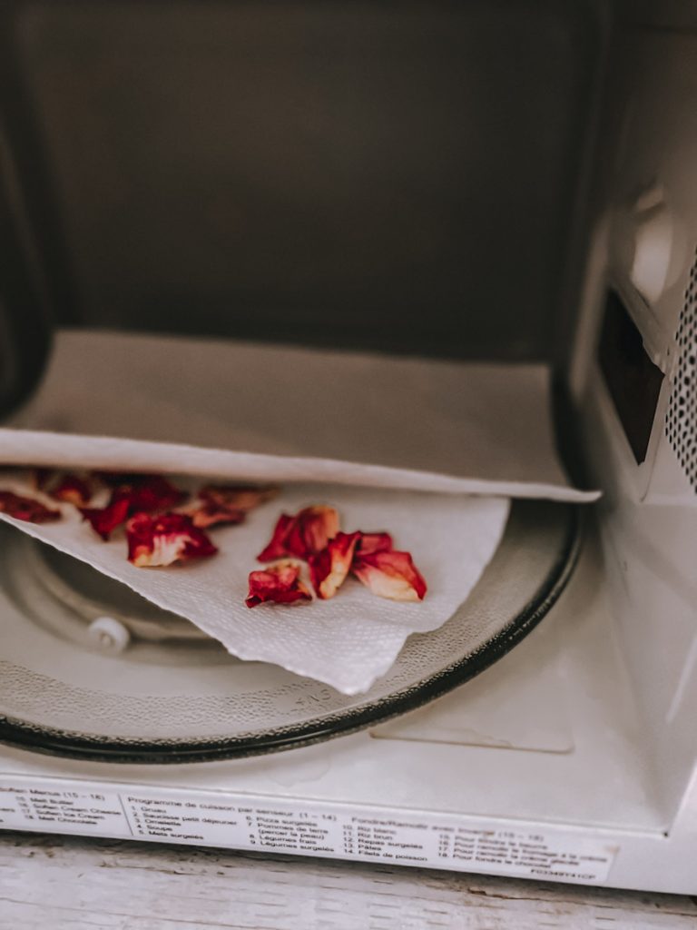 drying rose petals in a microwave