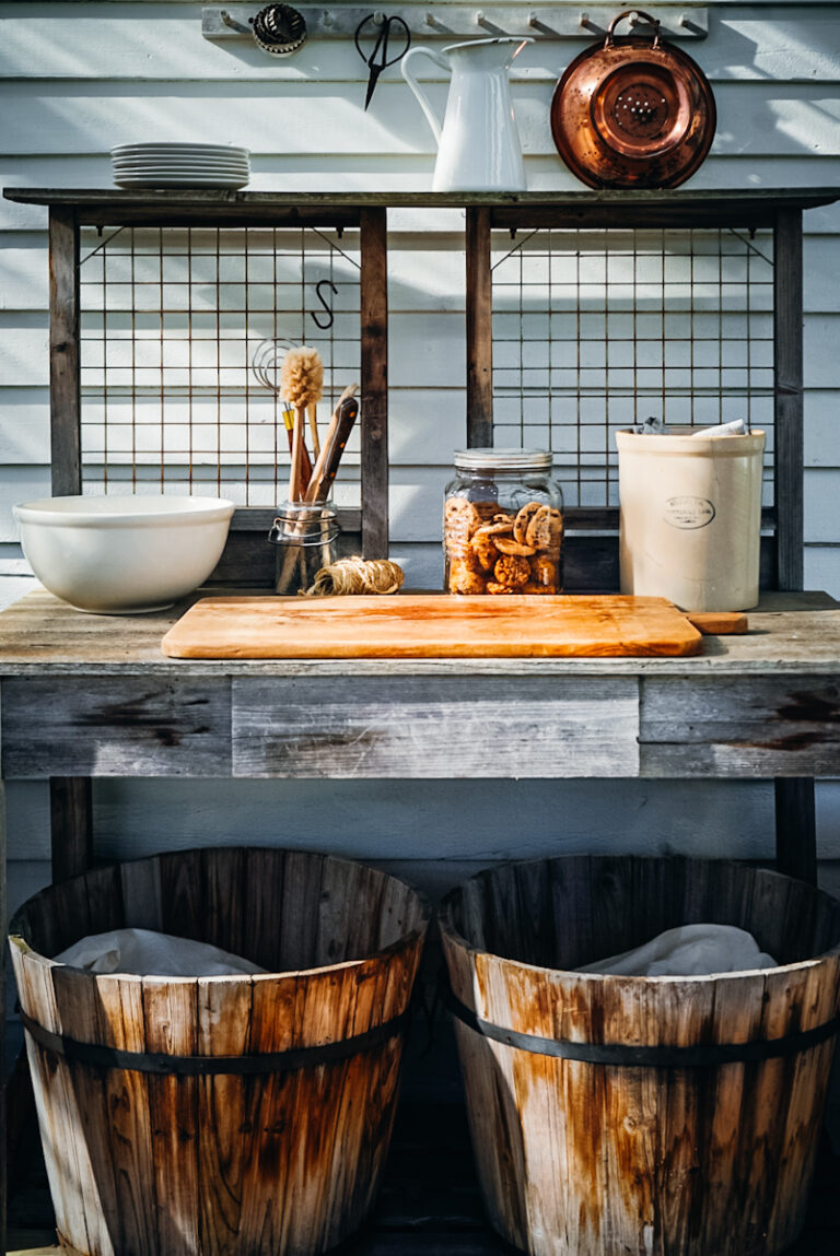 How To Create A Small Outdoor Kitchen | B Vintage Style