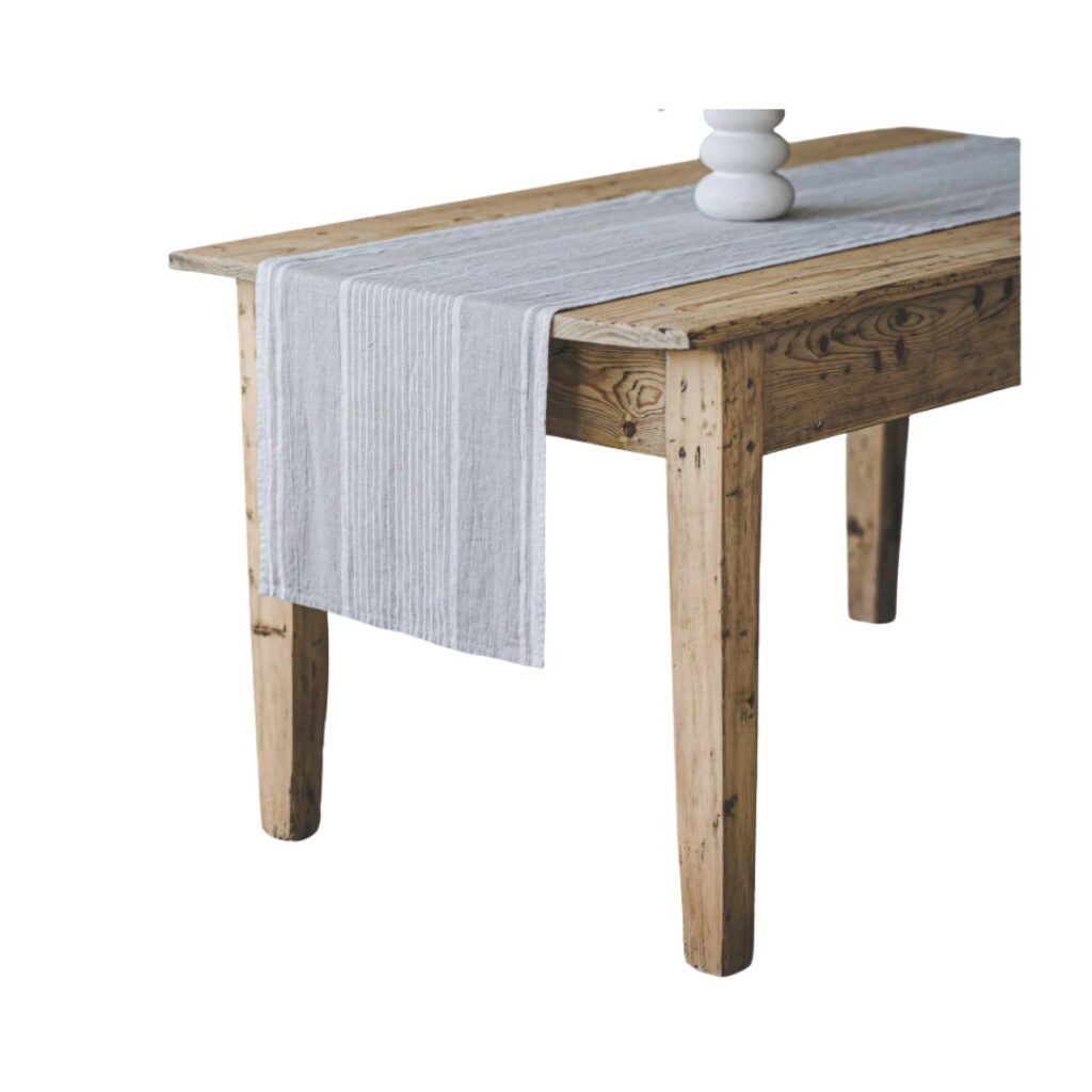 Linen table runner.