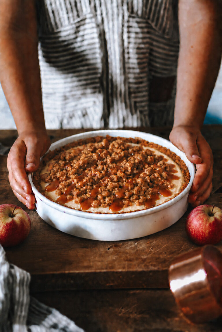 Apple Crisp Cheesecake 