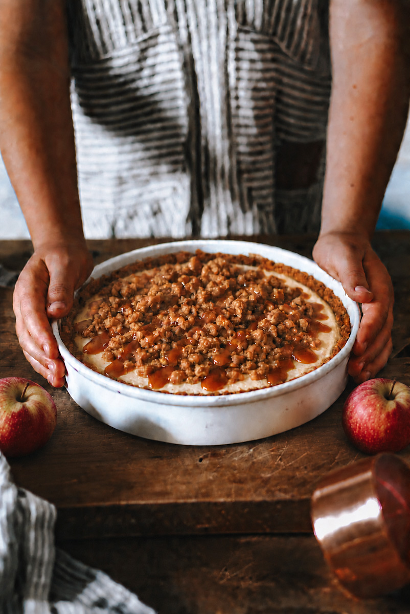 Apple Crisp Cheesecake 