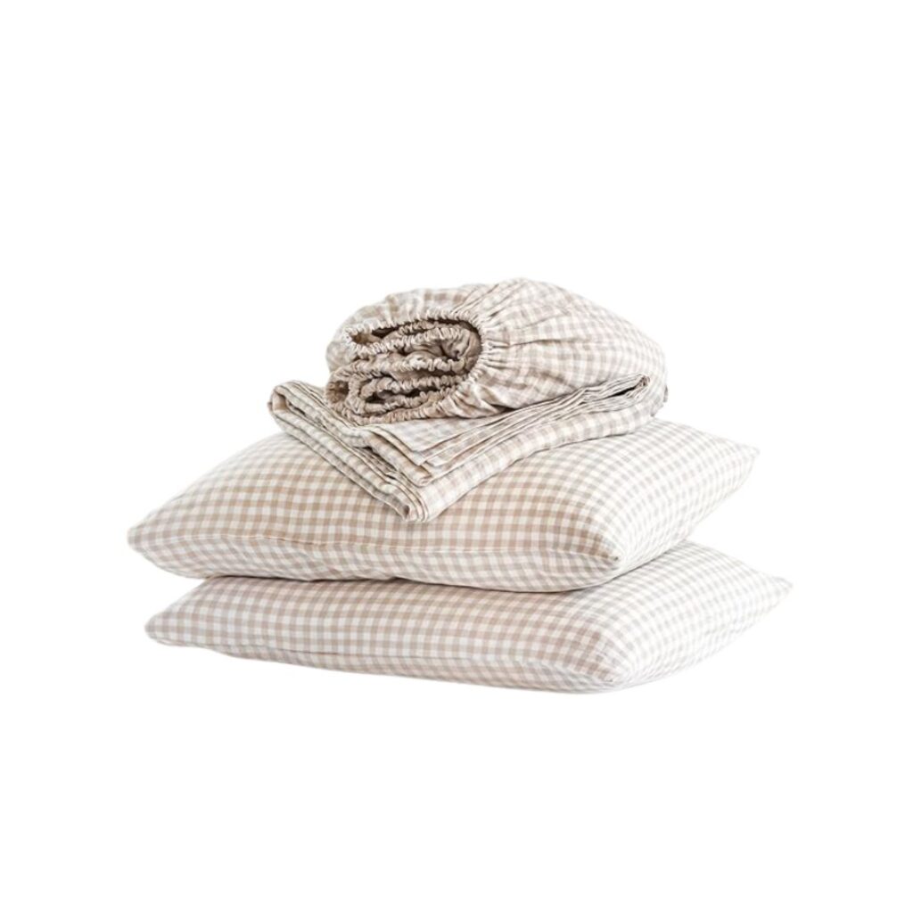 Checkered linen bedding.