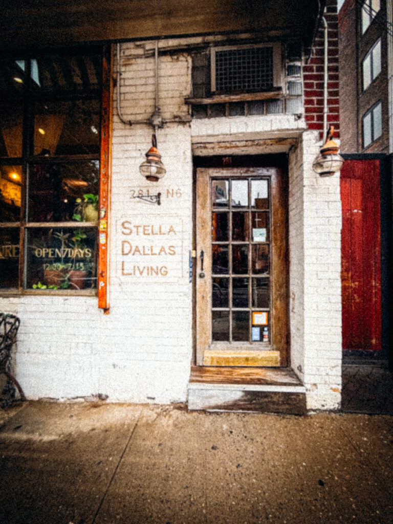 Antique Shopping NYC: A Timeless Guide to Vintage Markets, Flea Markets, and Antique Finds